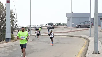   سباق نصف ماراثون الباحة