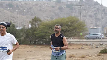   سباق نصف ماراثون الباحة