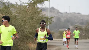   سباق نصف ماراثون الباحة
