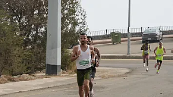   سباق نصف ماراثون الباحة