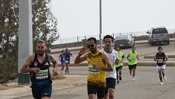  سباق نصف ماراثون الباحة